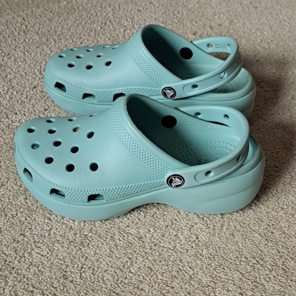 Crocs
